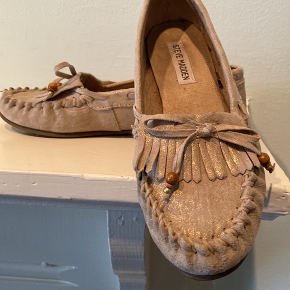 Steve Madden moccasin style loafer - Picture 2 of 5